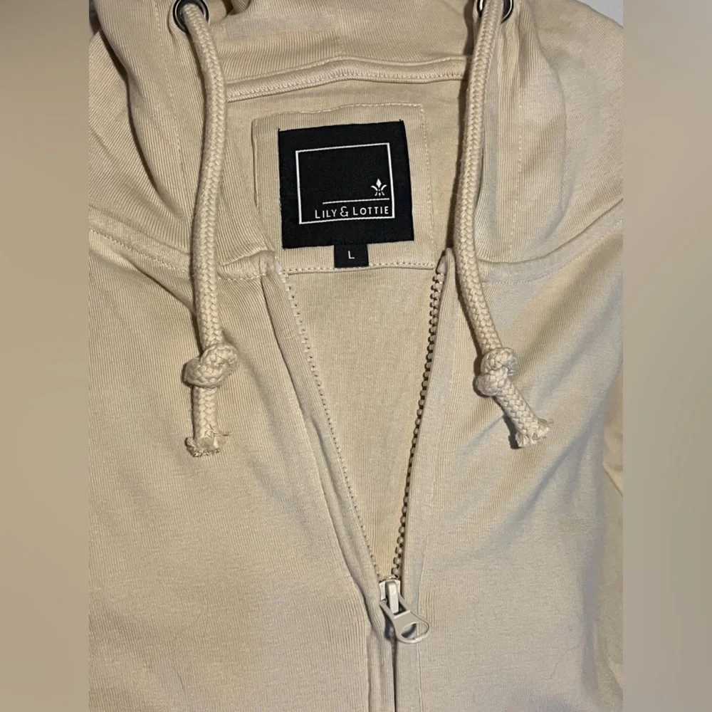 Lily & Lottie women's full zip Jovie Hoodie - Picture 2 of 8